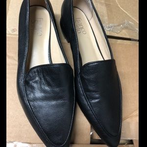 Women’s flats